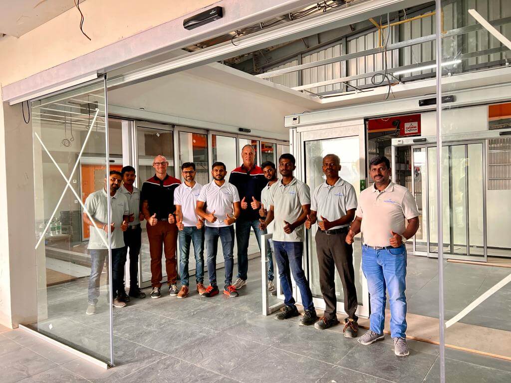 Portalp trains Ambica in India to install its automatic doors